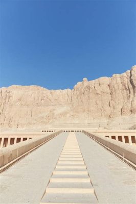  Le Temple d'Hatshepsut à Louxor: Une symphonie de pierres et de mystère !