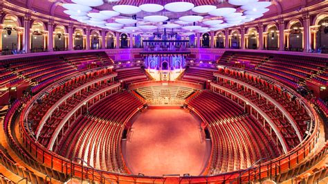 Le Royal Albert Hall: Un Temple de la Musique et des Étoiles Brilantes!