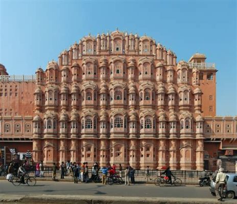 Le Palais Hawa Mahal : Une Fenêtre sur l'Histoire et l'Architecture Magnifique de Jaipur !